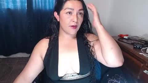 Snapshot of ppepittaaredd chatting on 04.27.26 maryana online show from 04.27.26