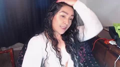 Snapshot of ppepittaaredd chatting on 05.18.26 maryana online show from 05.18.26