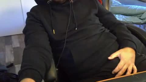 Snapshot of pralg chatting on 09.21.25 pralg online show from 09.21.25