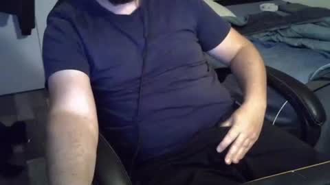 Snapshot of pralg chatting on 10.31.25 pralg online show from 10.31.25