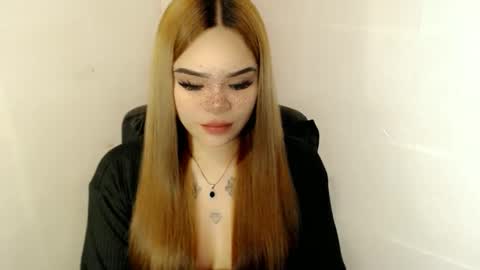 MAXXINE online show from 09.30.25