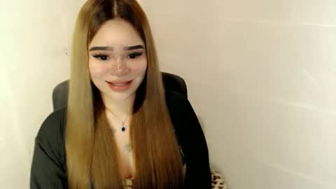 MAXXINE online show from 03.02.26