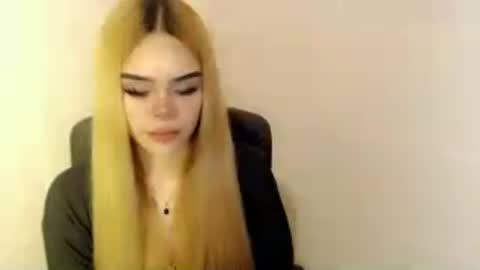 Snapshot of preciousangel69xxx chatting on 07.11.26 MAXXINE online show from 07.11.26