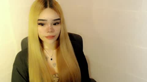 Snapshot of preciousangel69xxx chatting on 07.12.26 MAXXINE online show from 07.12.26