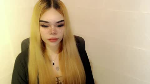 Snapshot of preciousangel69xxx chatting on 07.24.26 MAXXINE online show from 07.24.26