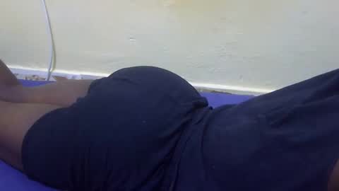 Snapshot of preetty_ebony_girl chatting on 10.13.25 Elizabeth online show from 10.13.25