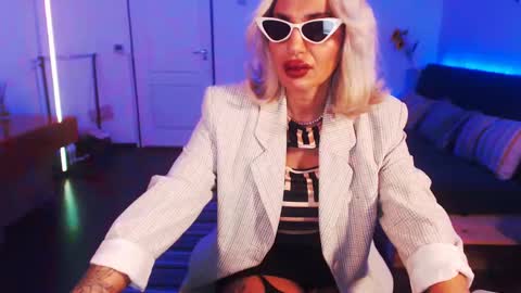 Victoria online show from 12.08.24