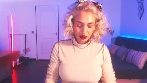 Victoria online show from 01.07.25