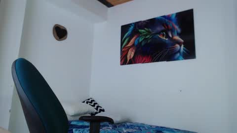 Snapshot of pregnant_love1 chatting on 12.02.25 ---- online show from 12.02.25