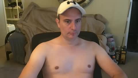 Snapshot of preppyguyintokink1 chatting on 11.04.25 preppyguyintokink1 online show from 11.04.25