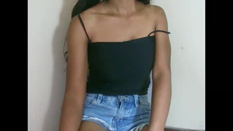 prettiethalia online show from 10.23.25