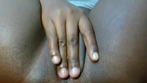 pretty5552 online show from 10.28.25