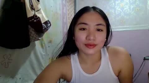 Snapshot of pretty_am chatting on 10.11.25 pretty_am online show from 10.11.25