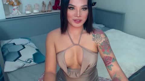 Snapshot of pretty_arielts chatting on 01.10.25 ARIEL online show from 01.10.25