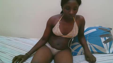 Snapshot of pretty_do chatting on 02.01.26 pretty online show from 02.01.26