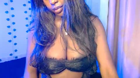 Snapshot of pretty_elsa chatting on 02.24.25 Elsa online show from 02.24.25