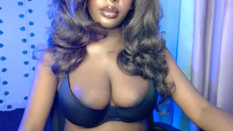 Snapshot of pretty_elsa chatting on 03.06.25 Elsa online show from 03.06.25