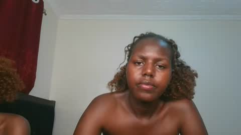 Snapshot of pretty_empress chatting on 07.26.26 pretty_empress online show from 07.26.26