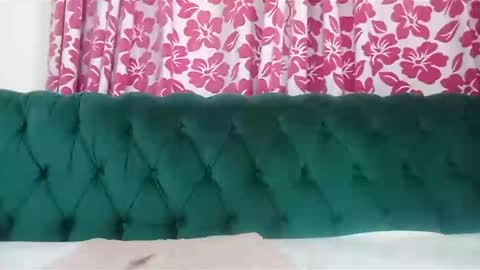 Snapshot of pretty_freaky chatting on 12.30.24 Maya online show from 12.30.24