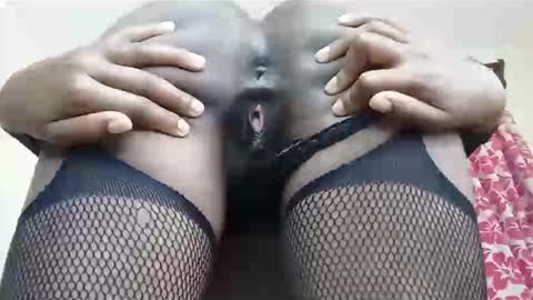 Snapshot of pretty_freaky chatting on 01.14.25 Maya online show from 01.14.25