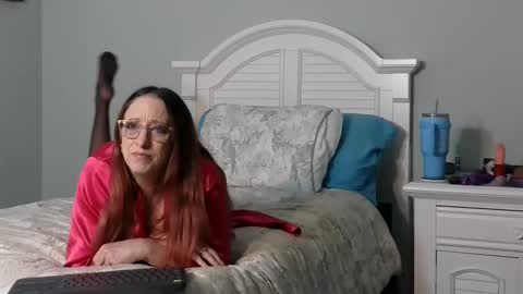 Snapshot of pretty_girl0415 chatting on 01.11.25 pretty_girl0415 online show from 01.11.25