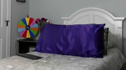 Snapshot of pretty_girl0415 chatting on 02.27.25 pretty_girl0415 online show from 02.27.25