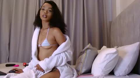 pretty_josey online show from 03.08.26