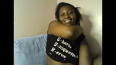 Snapshot of pretty_kylah chatting on 11.22.25 pretty_kylah online show from 11.22.25