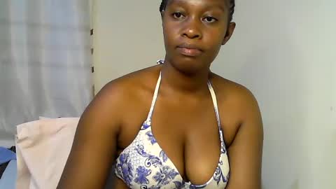 Snapshot of pretty_kylah chatting on 06.24.26 pretty_kylah online show from 06.24.26