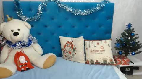 pretty_malika online show from 12.12.24