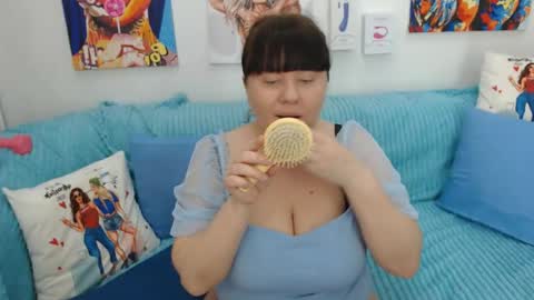 Snapshot of pretty_malika chatting on 06.19.26 pretty_malika online show from 06.19.26