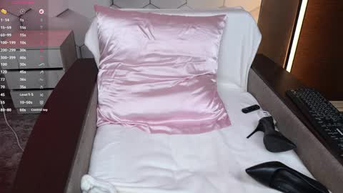 Pretty Marta online show from 04.09.26