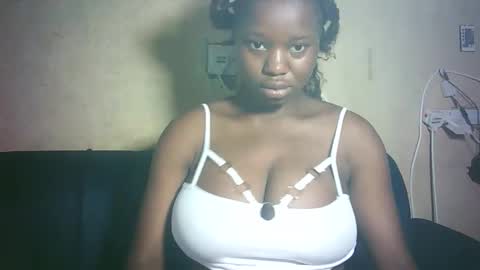 Snapshot of pretty_milan chatting on 02.06.26 pretty_milan online show from 02.06.26