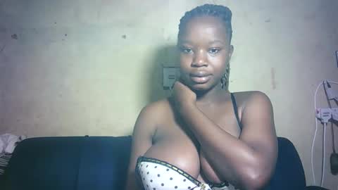 Snapshot of pretty_milan chatting on 02.16.26 pretty_milan online show from 02.16.26