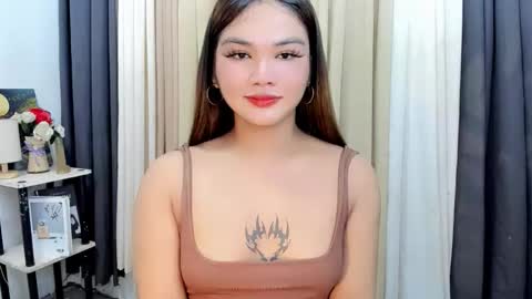 Snapshot of pretty_percy chatting on 02.11.26 hi im percy online show from 02.11.26