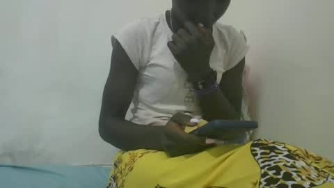 pretty_petite_ebony online show from 12.13.24