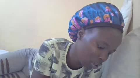 pretty_petite_ebony online show from 01.16.25