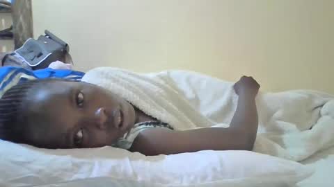 pretty_petite_ebony online show from 02.13.25