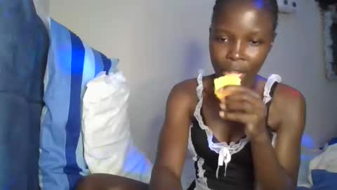 Snapshot of pretty_petite_ebony chatting on 02.24.26 pretty_petite_ebony online show from 02.24.26