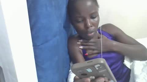 pretty_petite_ebony online show from 04.21.26