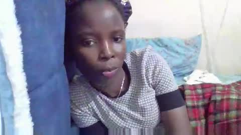 Snapshot of pretty_petite_ebony chatting on 05.07.26 pretty_petite_ebony online show from 05.07.26