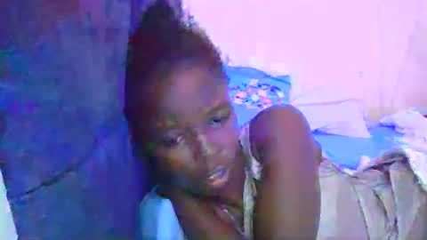 Snapshot of pretty_petite_ebony chatting on 05.17.26 pretty_petite_ebony online show from 05.17.26
