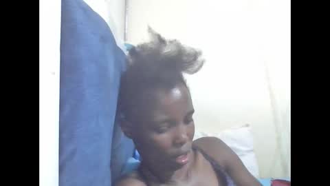 Snapshot of pretty_petite_ebony chatting on 05.20.26 pretty_petite_ebony online show from 05.20.26