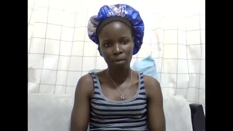 Snapshot of pretty_petite_ebony chatting on 05.30.26 pretty_petite_ebony online show from 05.30.26