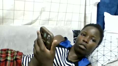 Snapshot of pretty_petite_ebony chatting on 06.11.26 pretty_petite_ebony online show from 06.11.26