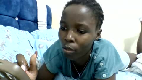 Snapshot of pretty_petite_ebony chatting on 07.30.26 pretty_petite_ebony online show from 07.30.26