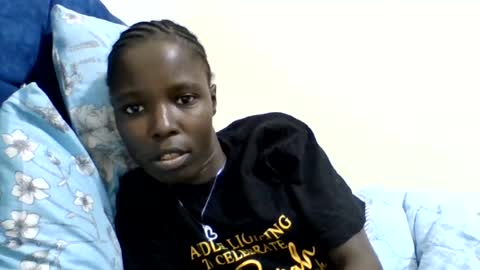 Snapshot of pretty_petite_ebony chatting on 08.05.26 pretty_petite_ebony online show from 08.05.26