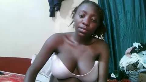 Snapshot of pretty_tiffany1 chatting on 12.19.25 pretty_tiffany1 online show from 12.19.25