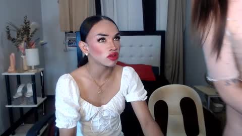 Snapshot of prettyakhira chatting on 02.17.25 prettyakhira online show from 02.17.25