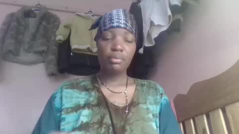 pretty online show from 03.25.26